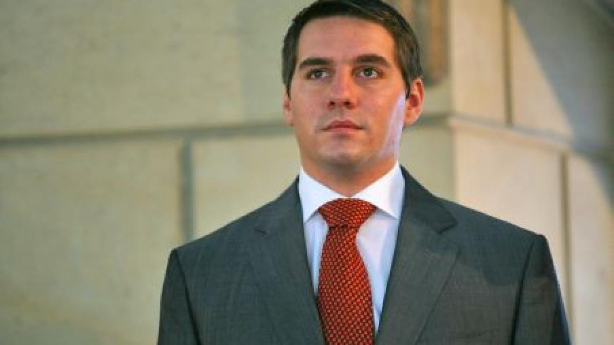 mostenitorul regelui mihai principele nicolae se stabileste in romania