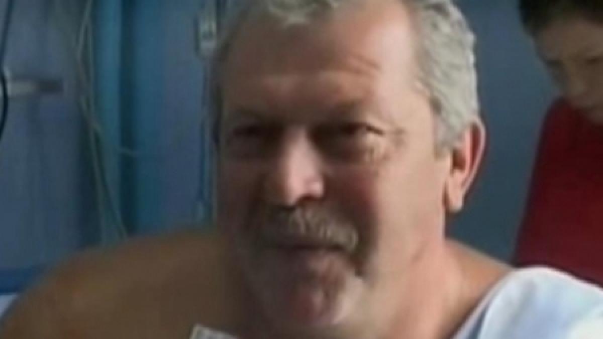 operatia lui helmuth duckadam un succes medicii au reusit sa i salveze si viata si bratul drept