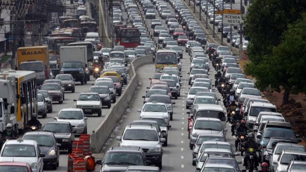 sao paolo un oras cu blocaje in trafic de 180 de kilometri