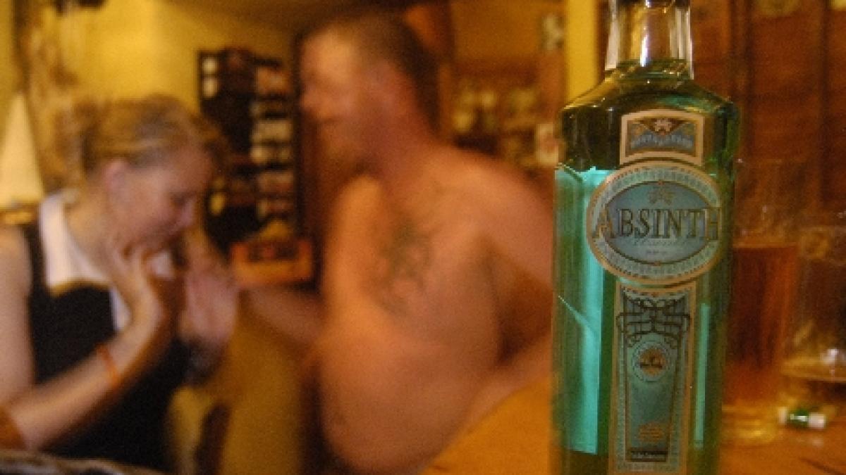 cehia noi arestari dupa valul fara precedent de intoxicatii cu bauturi alcoolice contrafacute