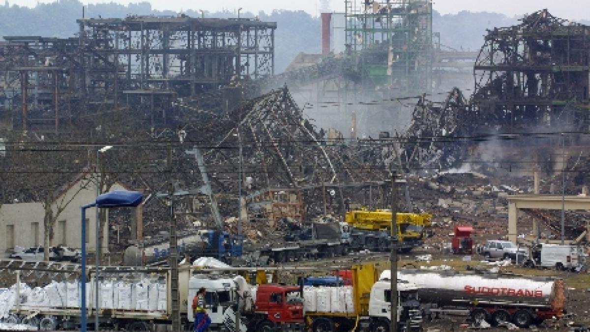 siberia opt persoane au murit si alte opt au fost ranite intr un incendiu la o uzina de tratare a