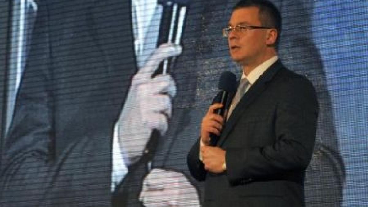 afara cu ungureanu aradenii nu l doresc fostul premier huiduit la arad