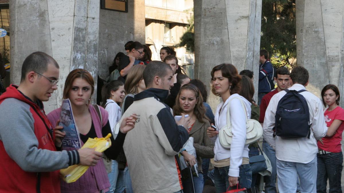 efectele bacalaureatului dezastru se vad astazi 1 octombrie cati studenti mai incep primul an de