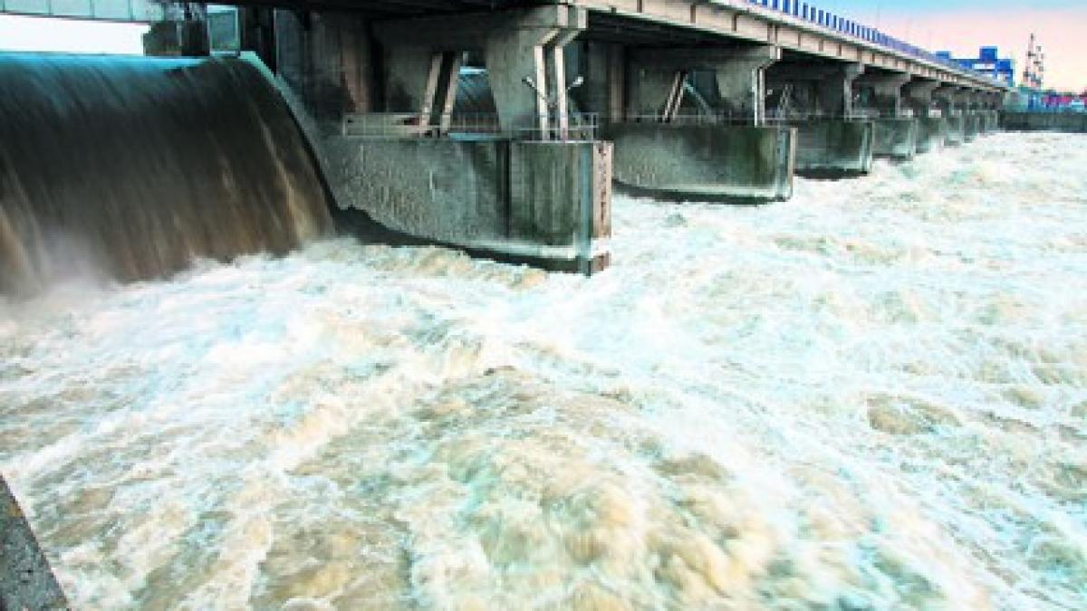 numele lui pinalti implicat intr un nou scandal de proportii sunt la mijloc contracte de 9 3