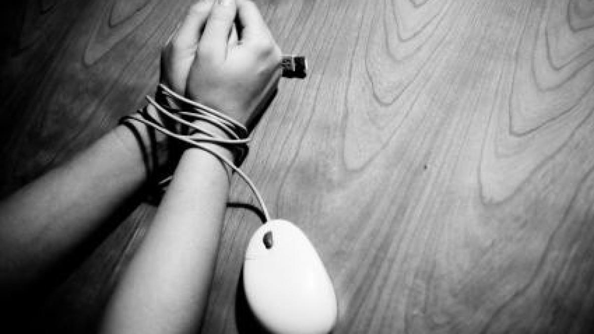 boala omului modern dependenta de internet la fel de grava precum abuzul de alcool sau droguri