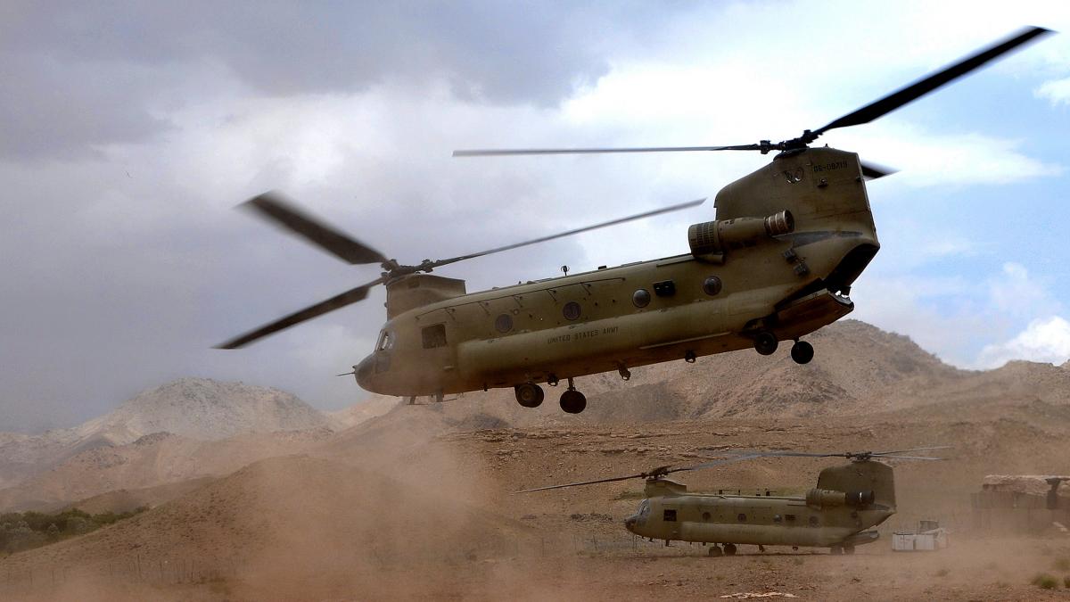 talibanii din afganistan sustin ca au doborat un elicopter nato