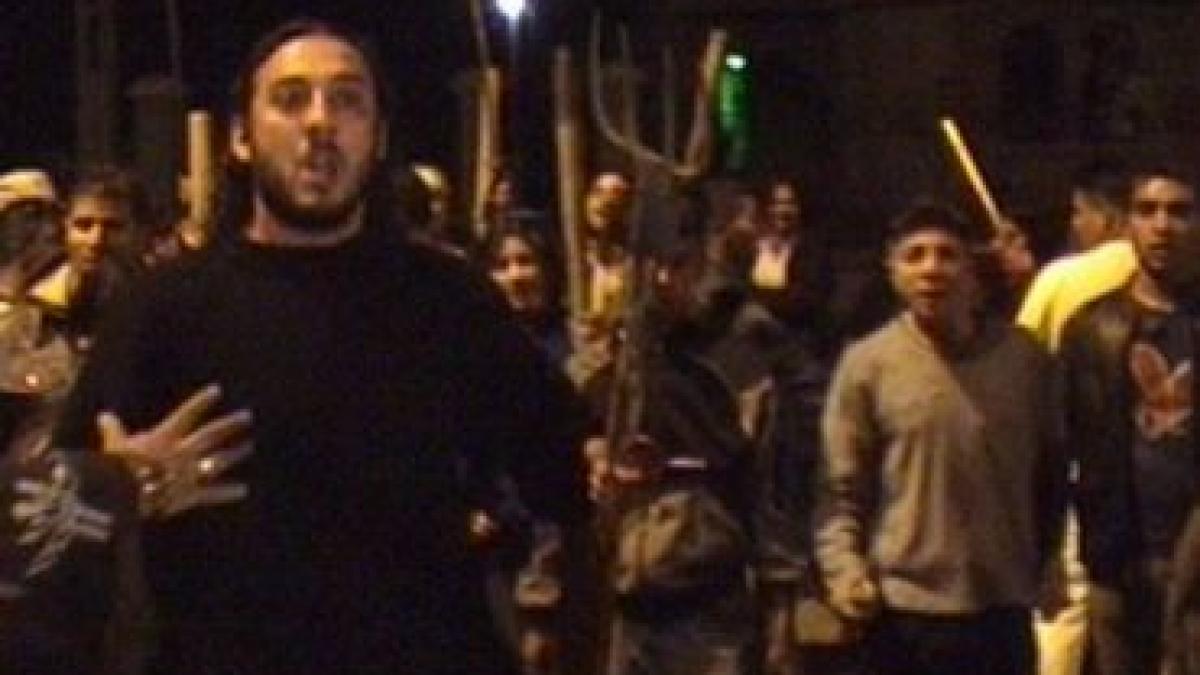 politistii au fost socati cand au ajuns la fata locului era ca pe campul de lupta doua clanuri de