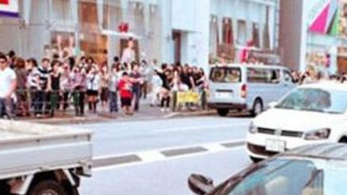 sute de oameni se uitau la ea ca la urs nu le a venit sa creada de ce a fost in stare femeia asta