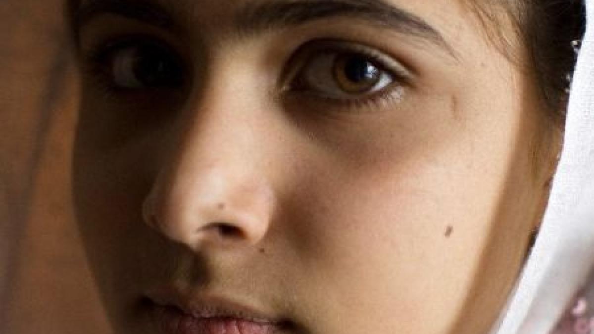 ii pot lua viata dar nu si spiritul curajul incredibil a adus o pe aceasta fata in pragul mortii