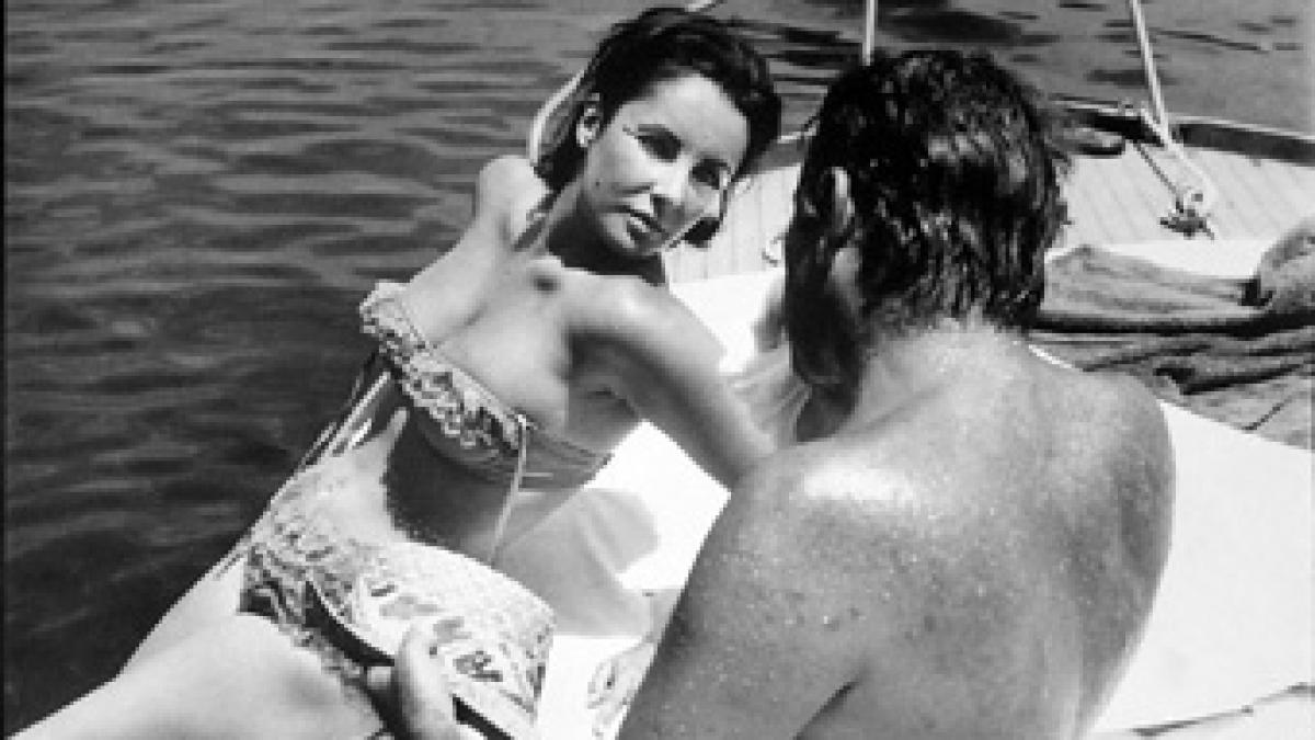 detalii picante din viata sexuala a lui elizabeth taylor alaturi de j f kennedy si ronald reagan