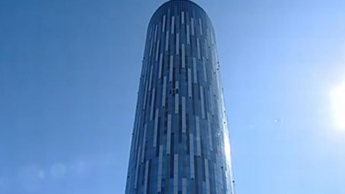 proiectul sky tower se apropie de finalizare primul zgarie nori din bucuresti isi primeste