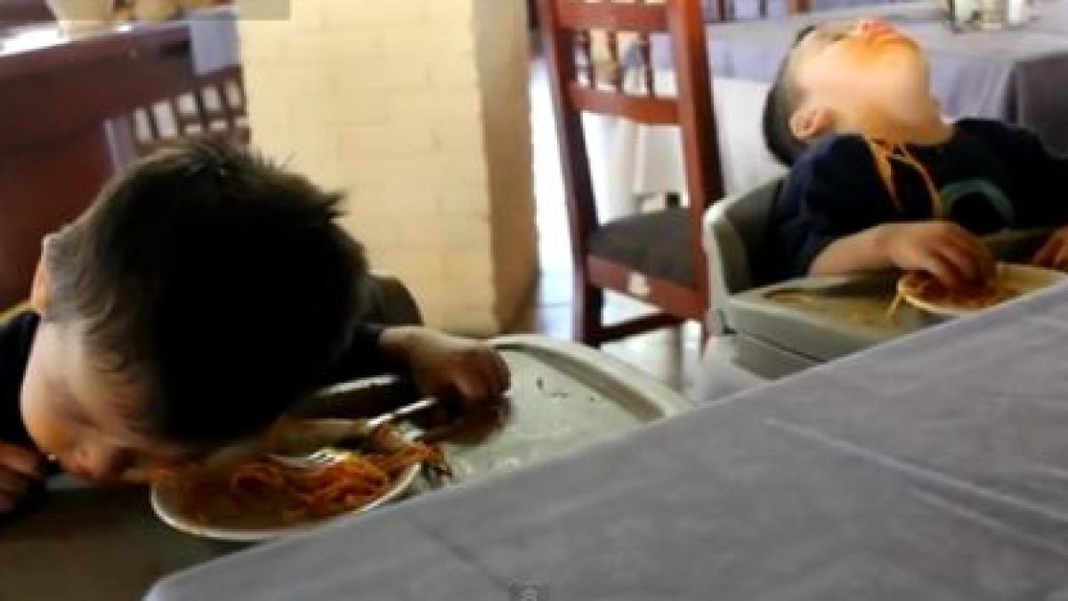 au adormit cu capul in farfurie sa fie oare cea mai buna pozitie de dormit