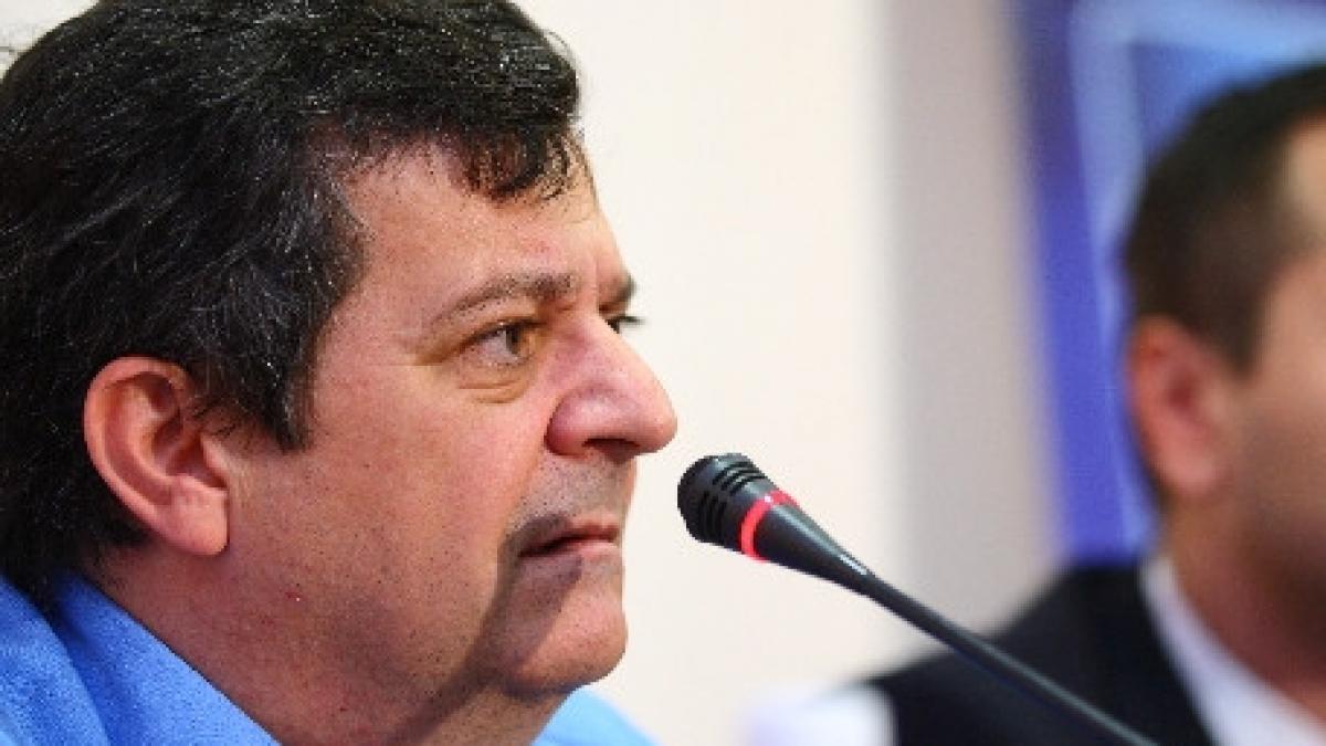 cristian sima sunt in islanda am plecat de frica din tara