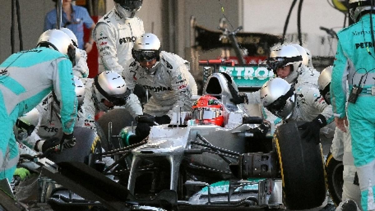 formula 1 echipa mercedes amendata cu 10 000 de euro in urma unui incident minor