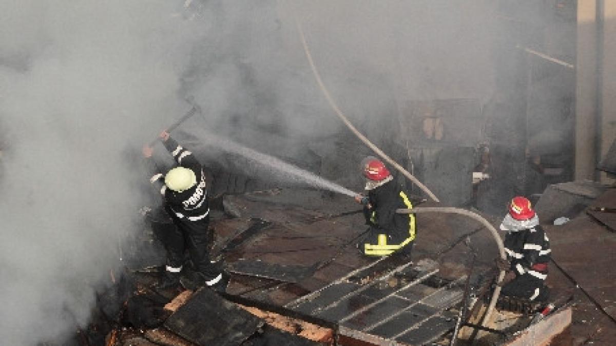 tragedie in ilfov o mama si copilul ei au murit intr un incendiu izbucnit vineri noapte