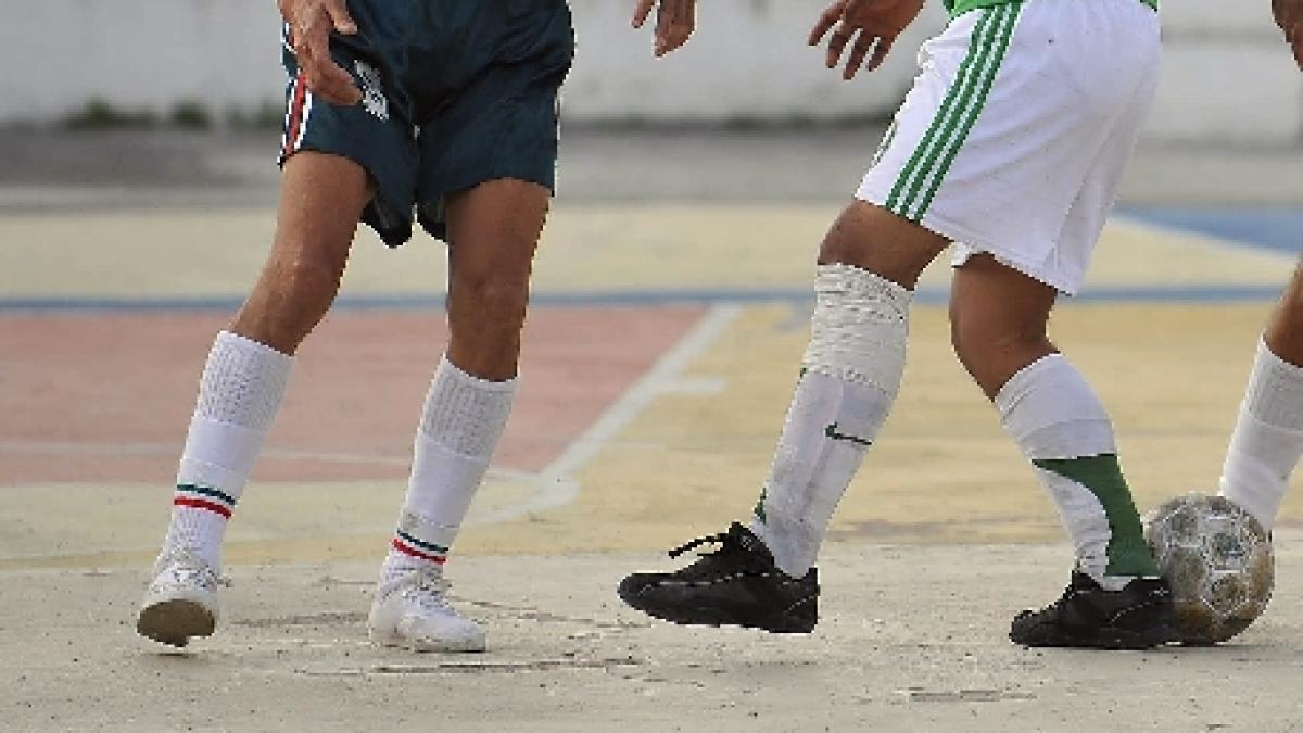 opt tineri au fost ucisi cu focuri de arma pe un teren de fotbal din honduras