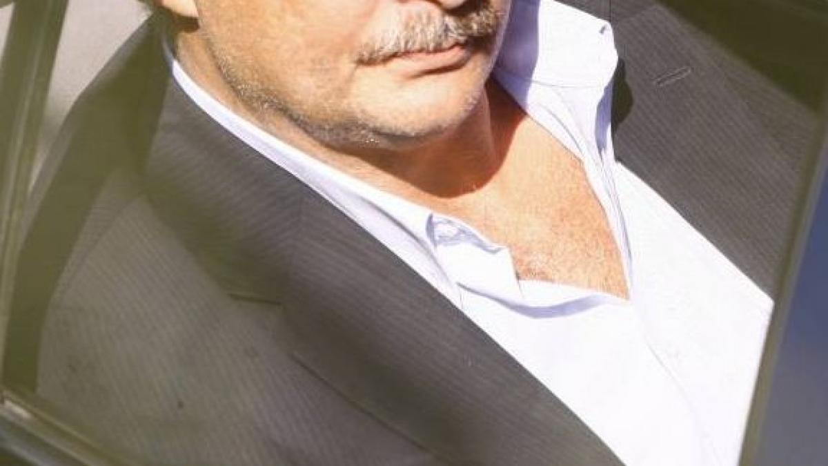 unul din cei mai controversati romani ajunge astazi in fata judecatorilor e acuzat de spalare de