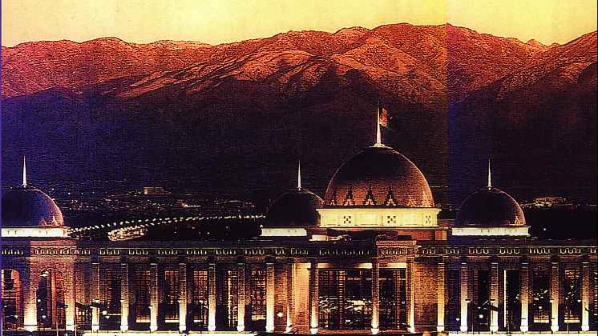 saraca tara bogata rata somajului e de 70 spitale sunt considerate inutile dar toate cladirile sunt