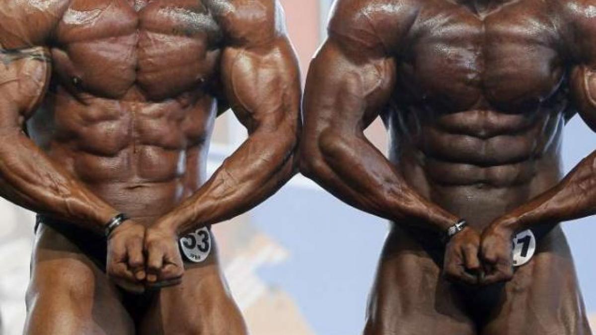 se pare ca cei care i au aplicat bronzul au ratat un loc s a facut de ras in fata intregului juriu