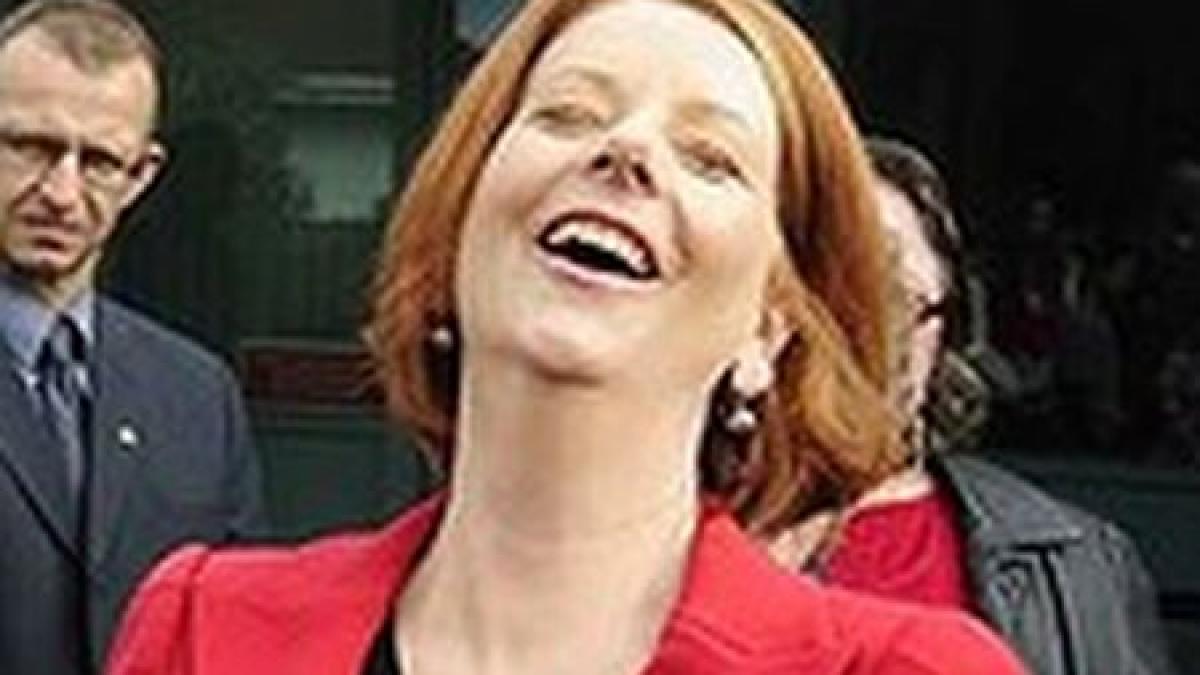 a vrut sa aiba o atitudine eleganta dar a cazut ca un sac de cartofi vezi ce a patit premierul