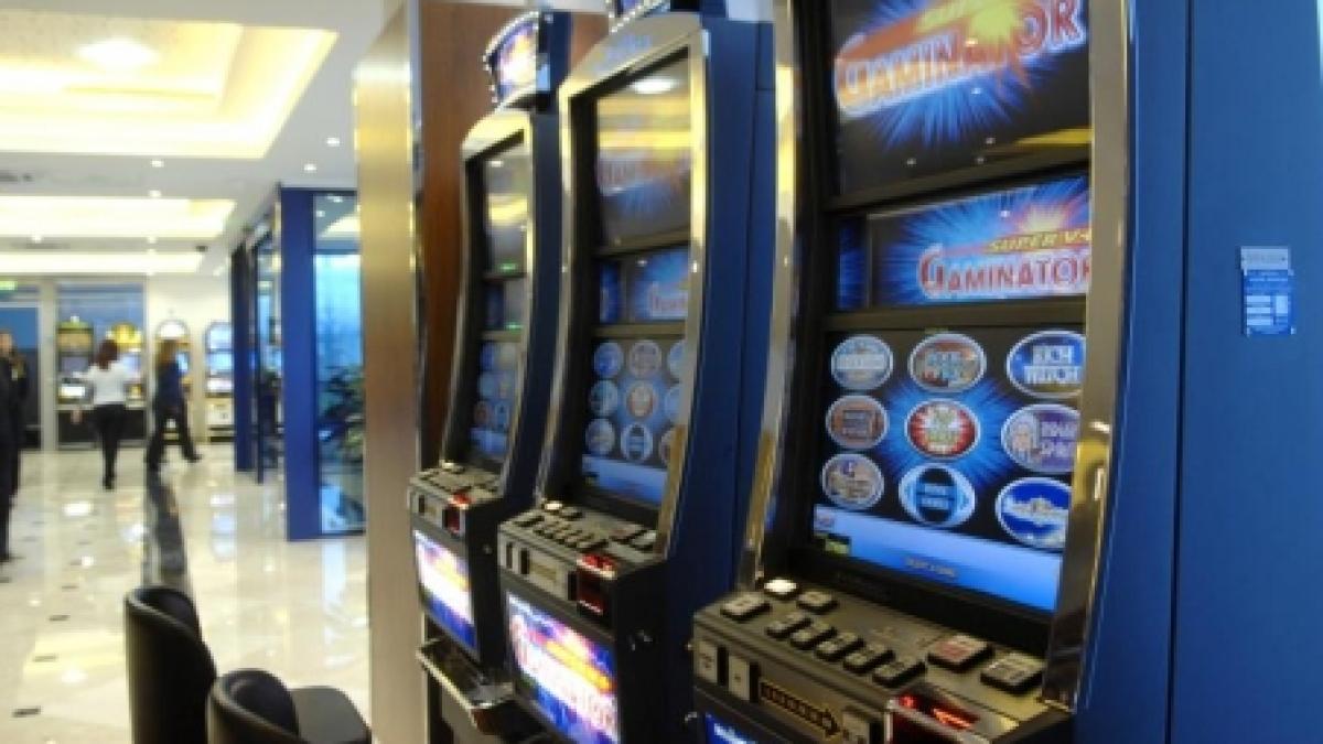 au pacalit pacanelele romanii inventivi au creat un dispozitiv cu care castigau la jocurile de noroc