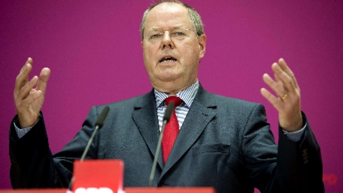 principalul adversar al angelei merkel o acuza pe aceasta de miscari politicianiste