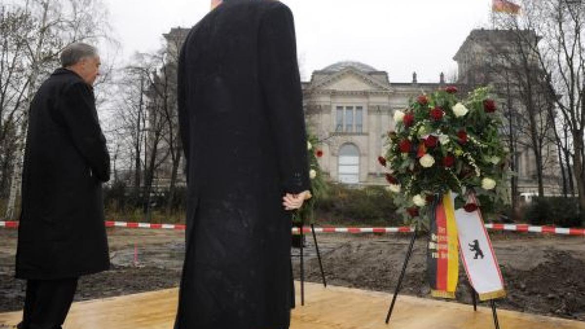 merkel va inaugura un memorial al romilor victime ale nazismului in centrul berlinului