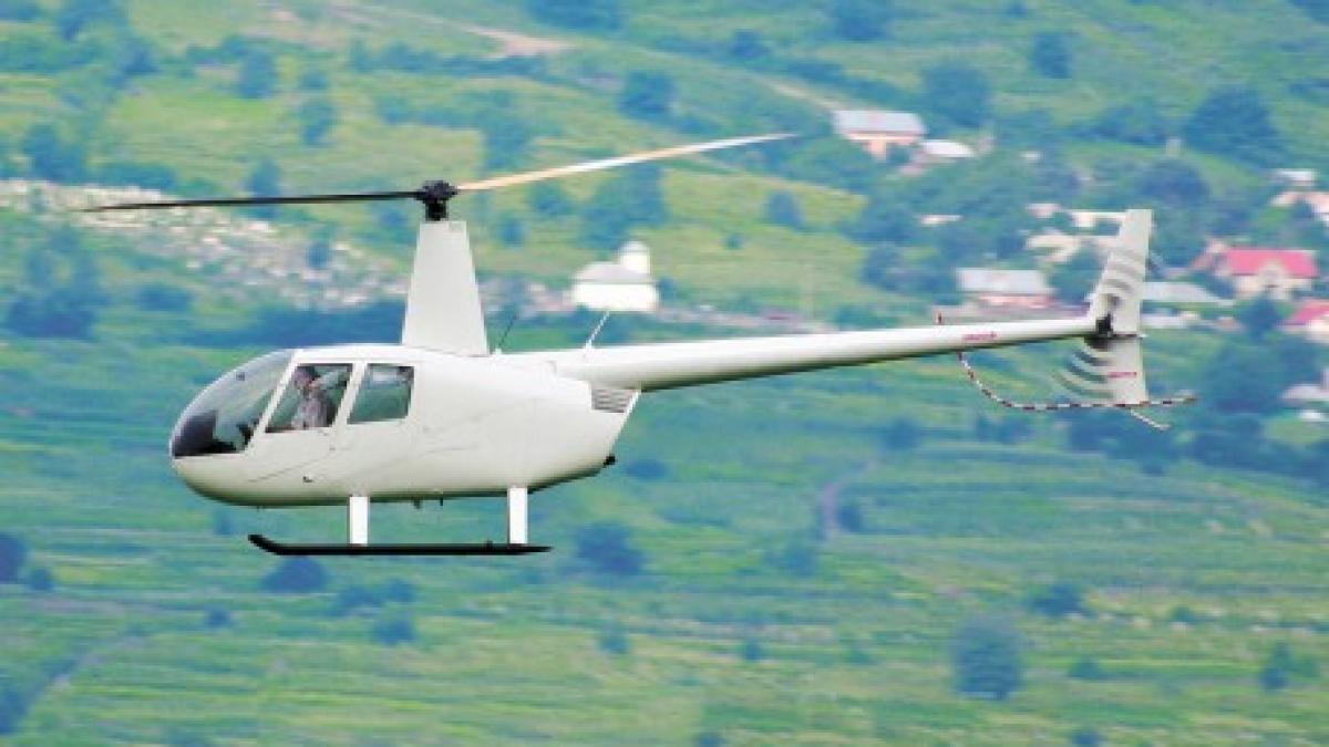 nici vorba de bai de multime dupa un weekend la munte traian basescu si sotia lui s au urcat in