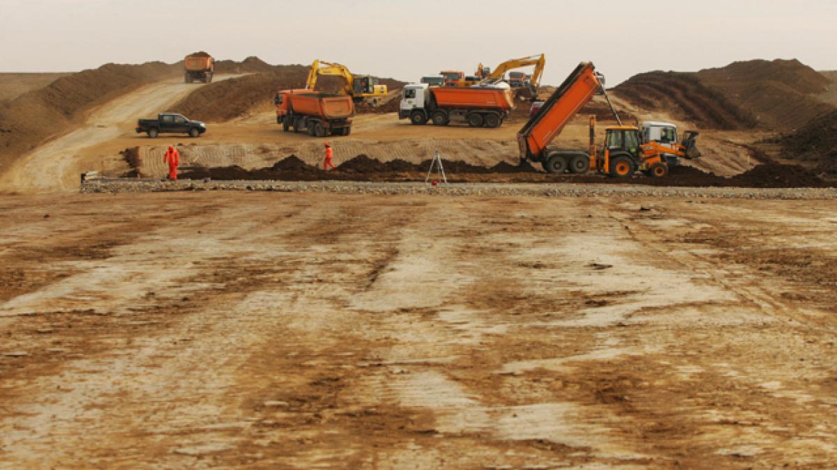 autostrada cu pipeta romanii au batut recordul la cel mai scurt tronson de autostrada inaugurat