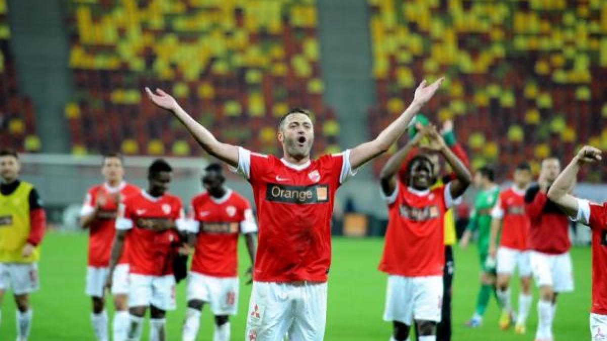 dinamo a revenit dupa ce a fost condusa si a castigat derbyul cu rapid scor 2 1