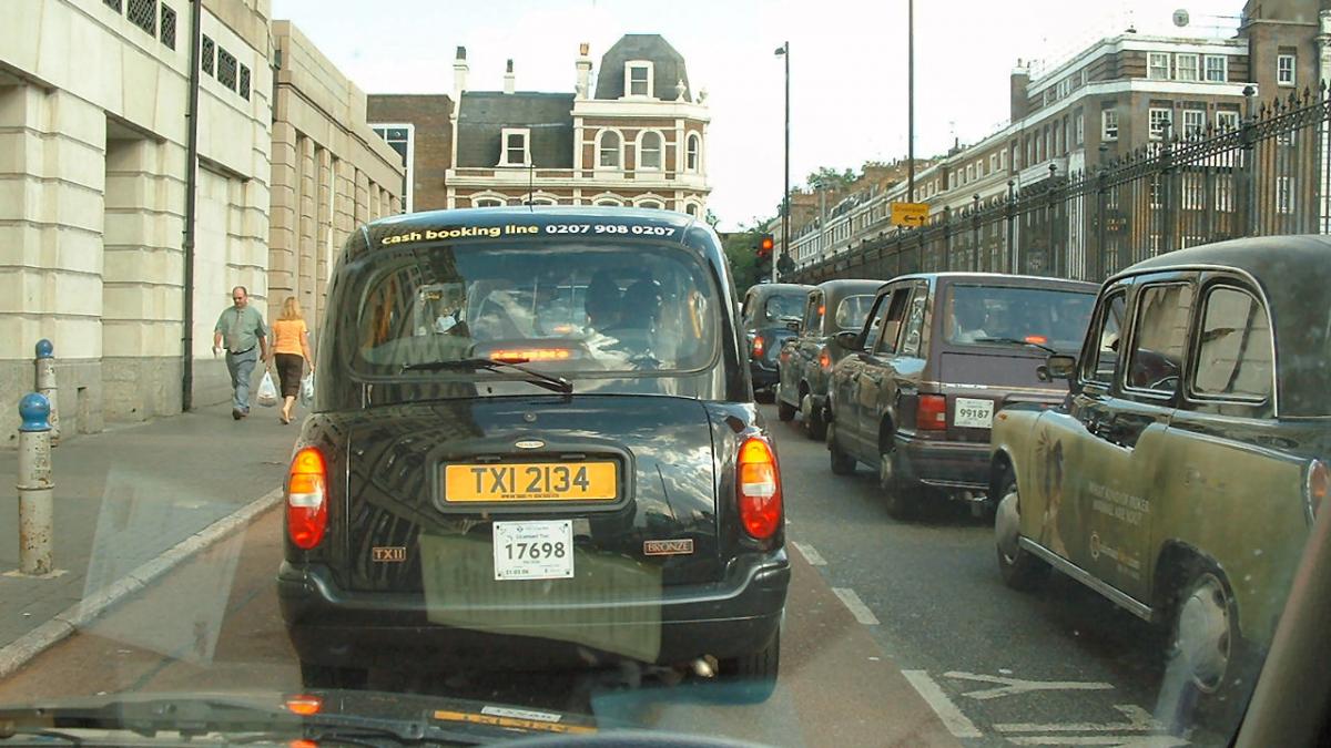 unul din simbolurile londrei ar putea disparea sunt vechi de sase decenii iar firma producatoare