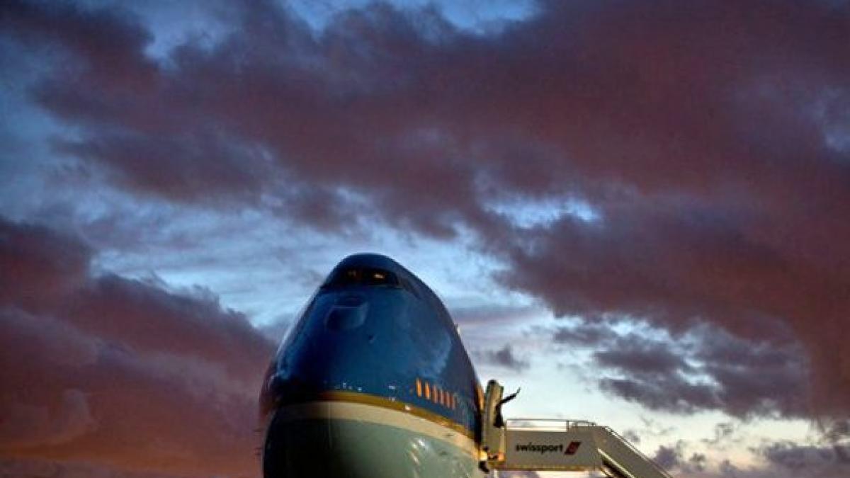 fotografii in premiera cu cea mai pazita aeronava din lume cum arata air force one in interior