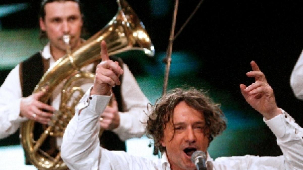 goran bregovic va sustine un concert la deva artistul va interpreta o melodie in memoria