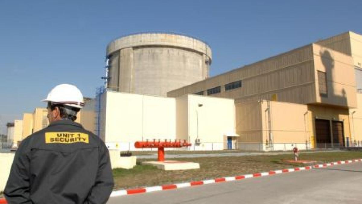 When will the 3rd and 4th reactors of the Cernavoda power plant be built and operational