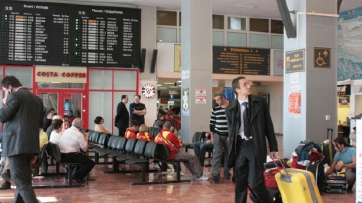 aterizare de urgenta pe aeroportul din timisoara unui copil i s a facut rau in timpul zborului