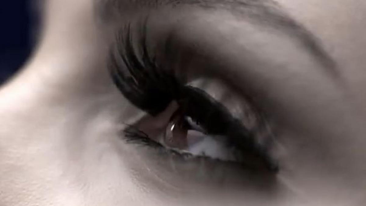 casa dior acuzata de publicitate mincinoasa vezi reclama retrasa de pe piata