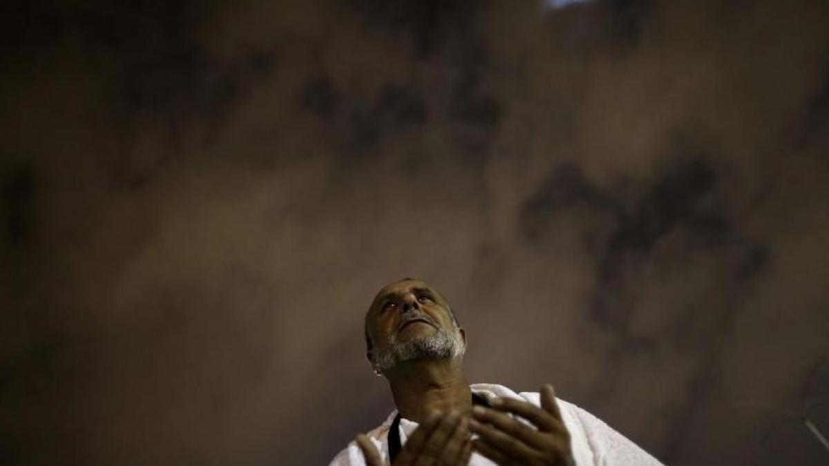 imagini impresionante cu pelerinajul de la mecca peste doua milioane de musulmani s au adunat in