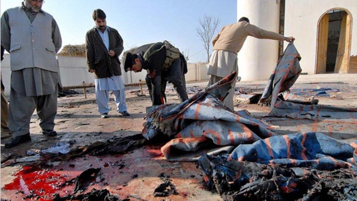 35 de morti si 70 de raniti dupa atacul unei moschei din afganistan