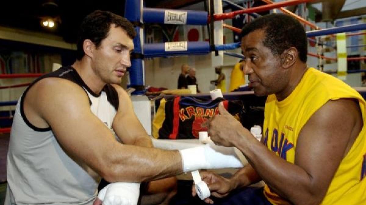 emanuel steward antrenorul lui wladimir klitschko a murit la 68 de ani