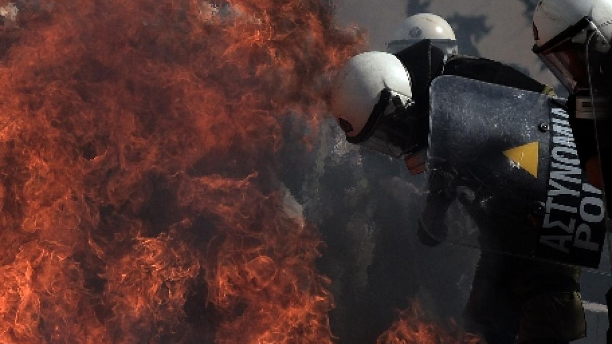 germania si olanda mentin presiunile asupra greciei vrem sa ramana in zona euro dar are multe de