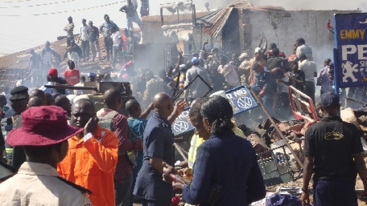 mai multi crestini furiosi au incendiat un barbat crezand ca acesta este musulman intr un act de