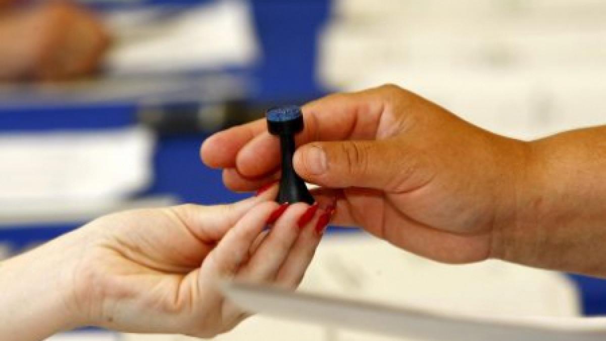 18 sefi de sectii de votare din olt urmariti penal pentru fraude la referendum