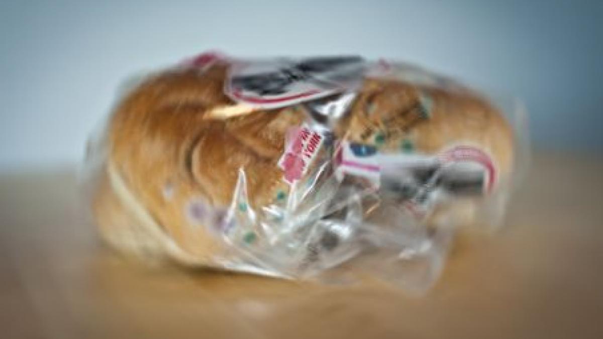 cornuri mucegaite si muscate de sobolani pe bancile unor elevi din sibiu