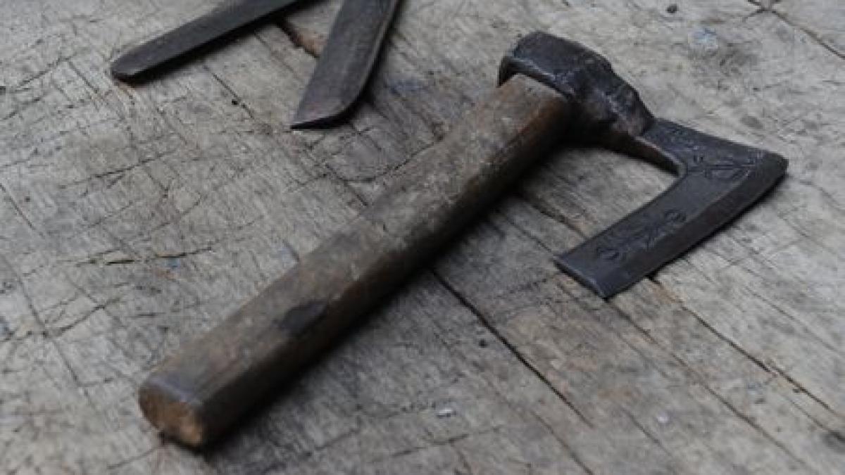 agresorul cu topor care a luat ostatici de la posta a fost retinut