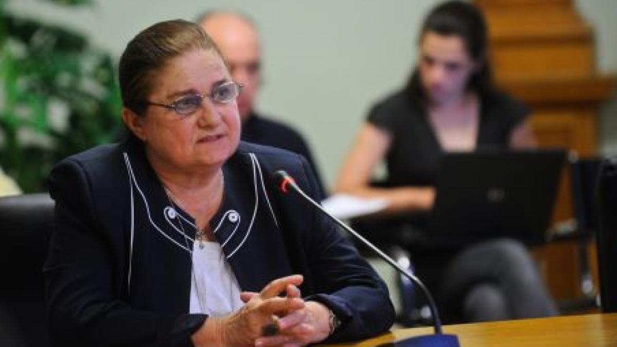 lucia hossu longin membru in ca al srtv declarata incompatibila de ani