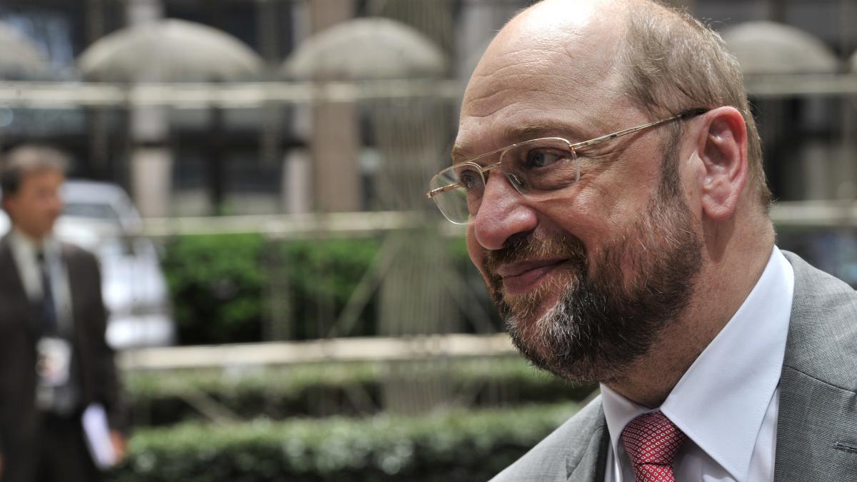 intalnirea dintre basescu si schulz palatul dumneavoastra este mai frumos decat al meu