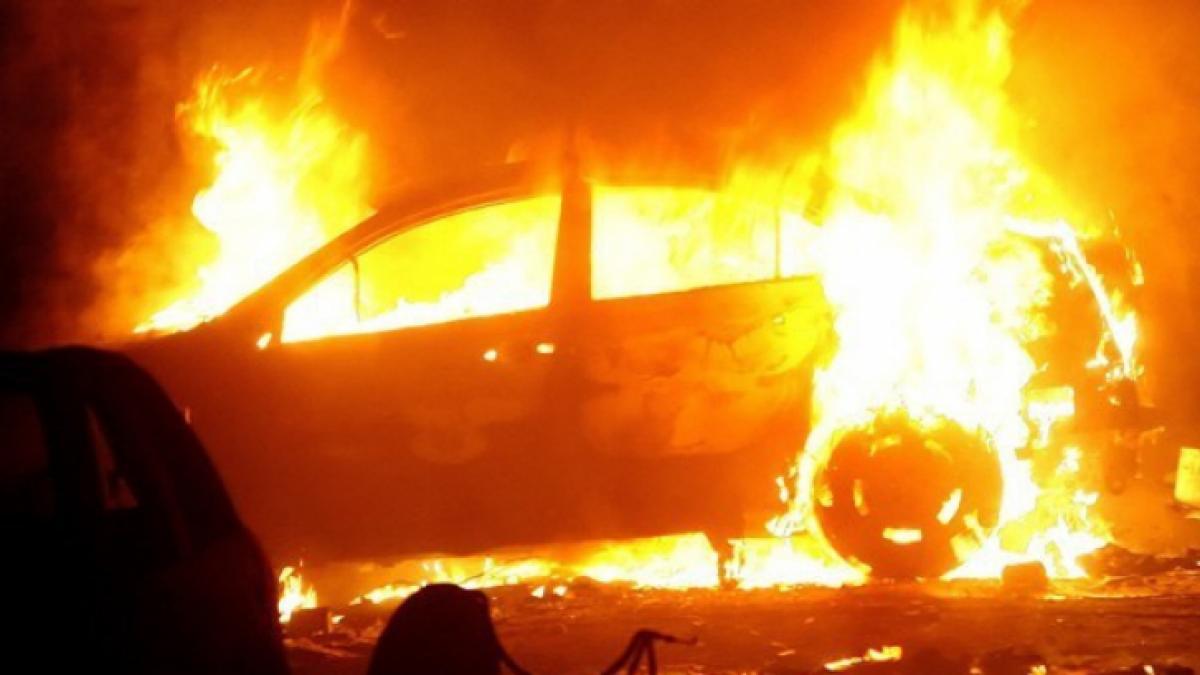 si a vazut parintii cum ard de vii in masina care le a devenit mormant auzeam cum striga dupa