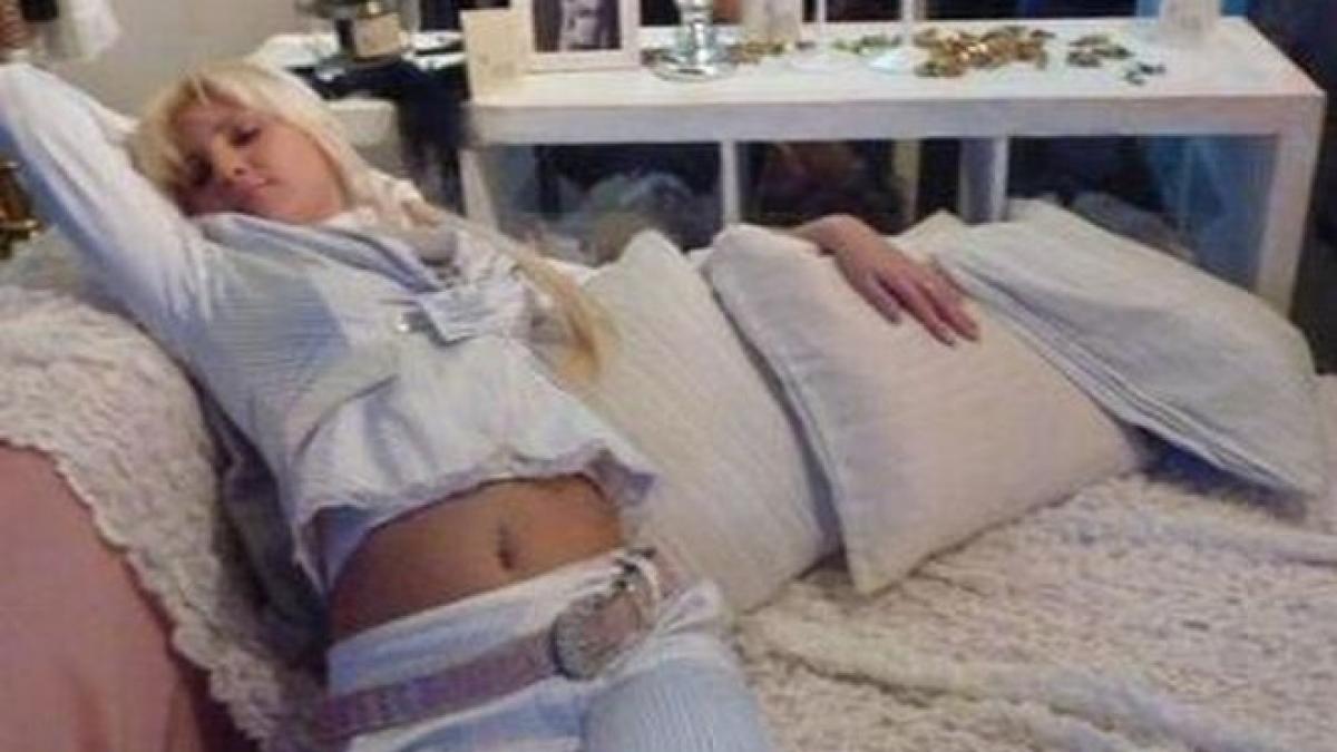 cele mai intime imagini cu blonda presedintelui femeia care i a stat alaturi la bine si la greu