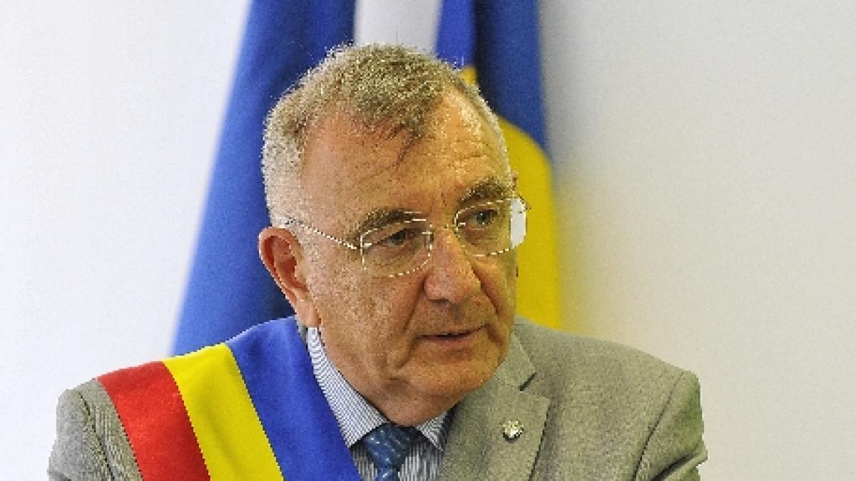 chiliman razboiul stupid al declaratiilor impotriva unor oficiali europeni face rau tarii si o