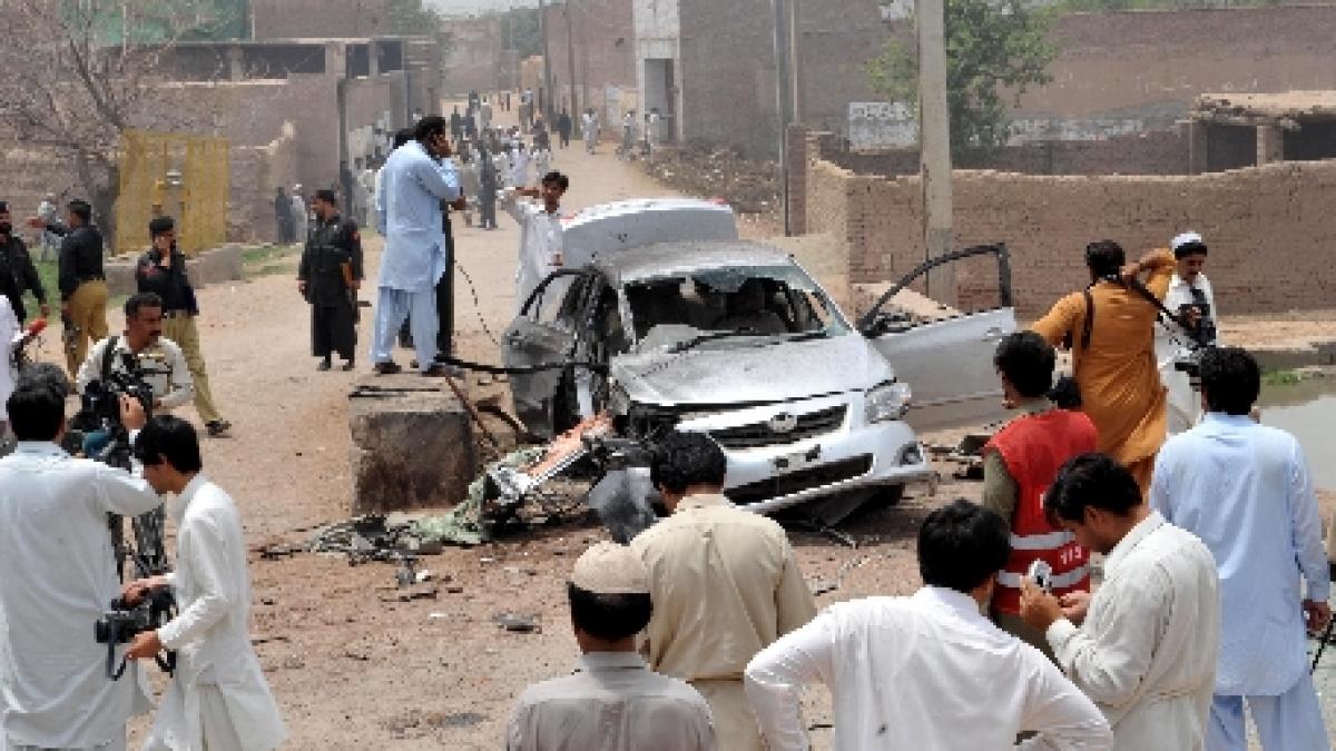 pakistan un atentat sinucigas asupra unui comitet al pacii s a soldat cu patru morti